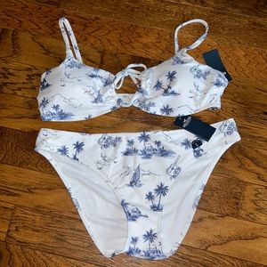 Hollister Beach Graphic Bikini